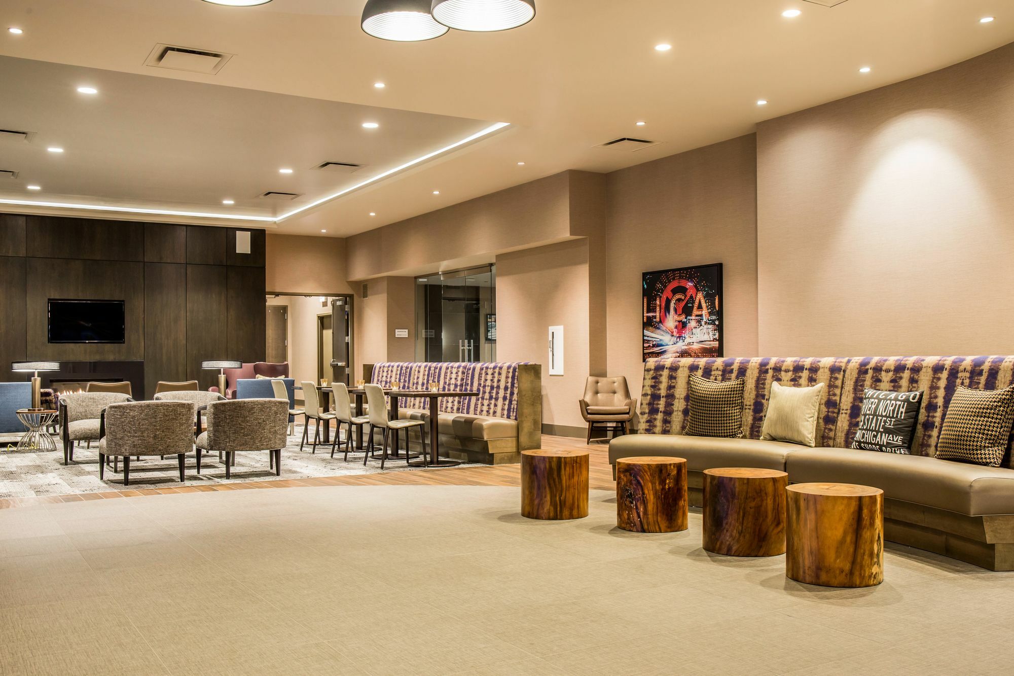 Cambria Loop - Theatre District Hotel 4*