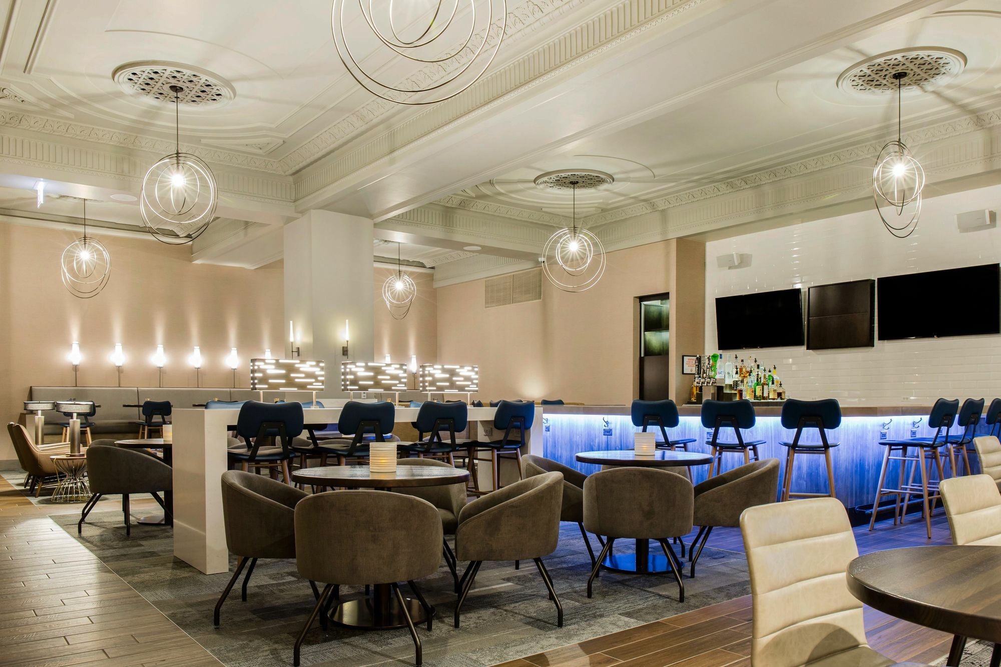 Cambria Loop - Theatre District 4*