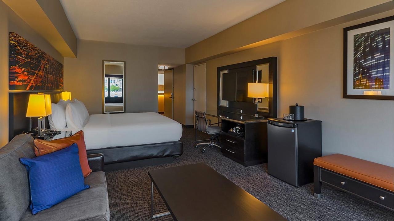 Hotel Holiday Mart Plaza River North, An Ihg