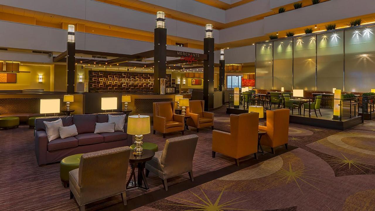 Holiday Mart Plaza River North, An Ihg Hotel