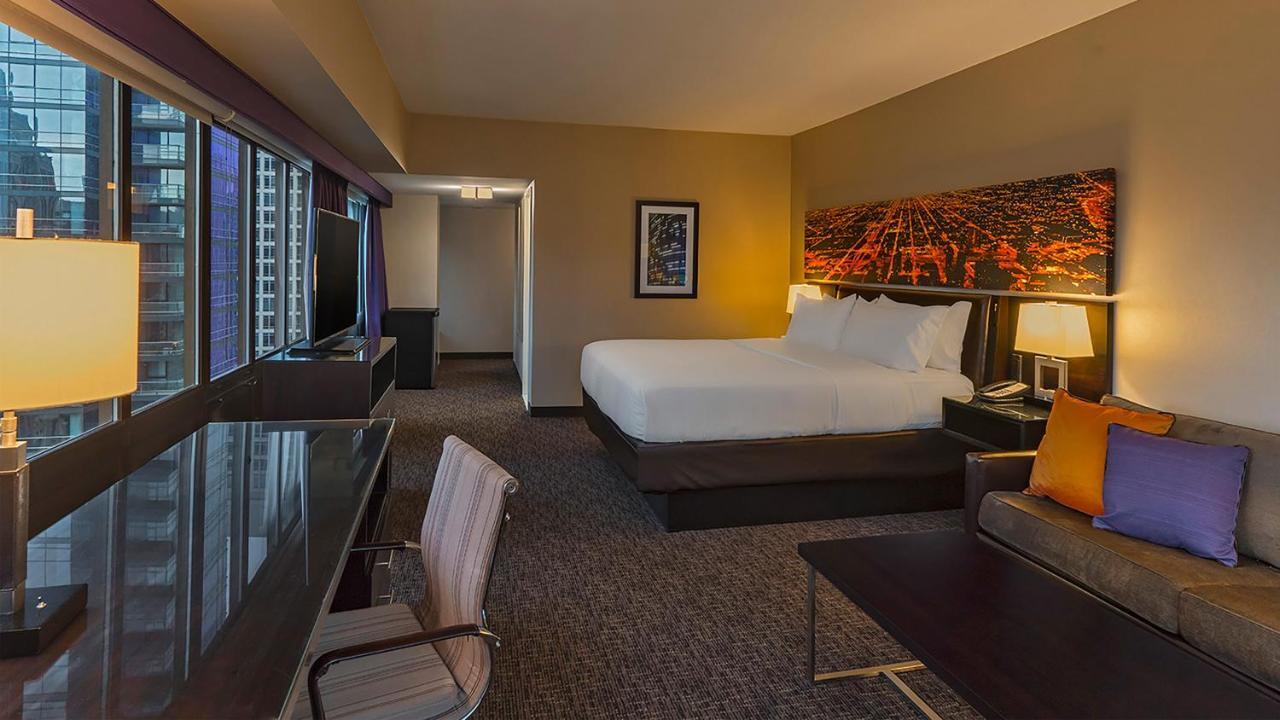 Hotel Holiday Mart Plaza River North, An Ihg