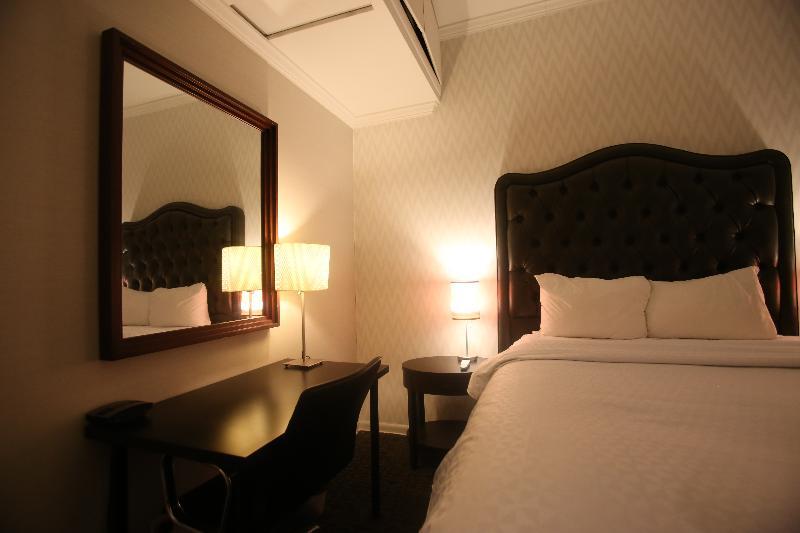Selina Hotel