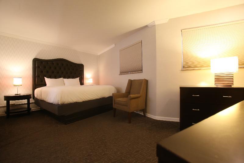 Selina Hotel