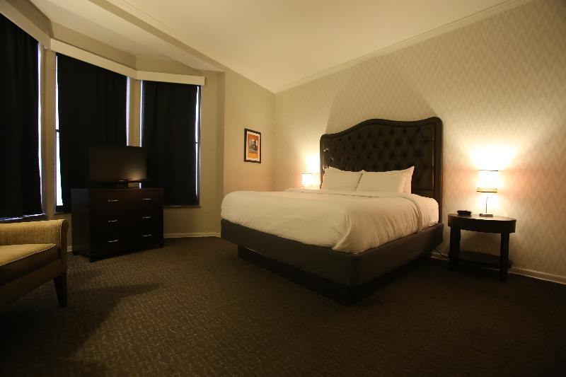 Selina 4* Chicago