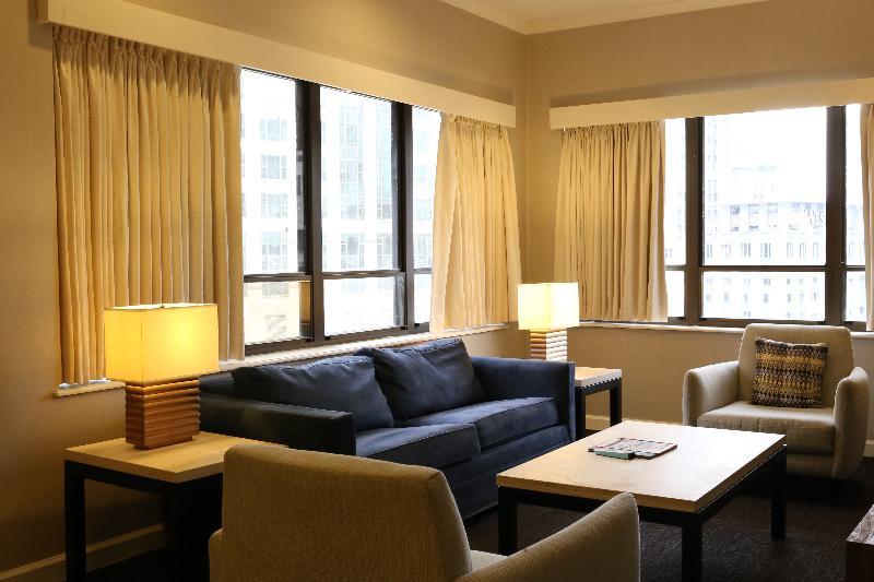 Selina 4* Chicago