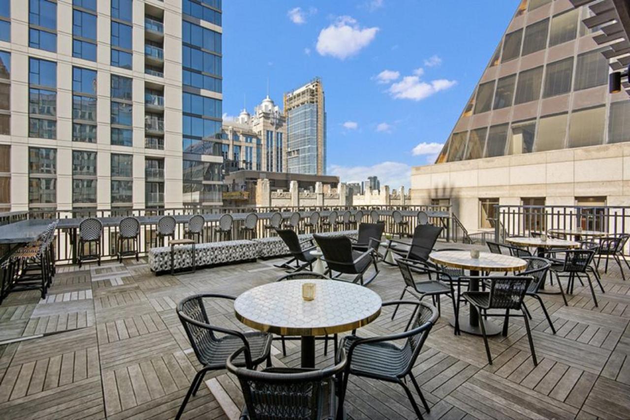 New Walkable 3br In Loop