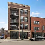 Stunning Studio Apartment In Lakeview - Broadway 301