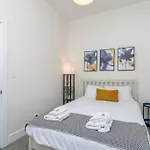 Mccormick Place Homie 3Br And 2Ba With Optional Parking For Up To 8 Guests