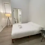 Modern Apartment In Pilsen