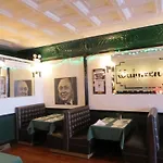 The Polo Inn Bridgeport U.S.A.