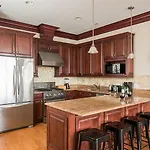 Penthouse 3Br In Lincoln Park By Sonder