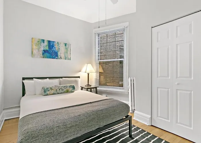 Comfy 2Br Apartment Near Wrigley Field - Grace 3
