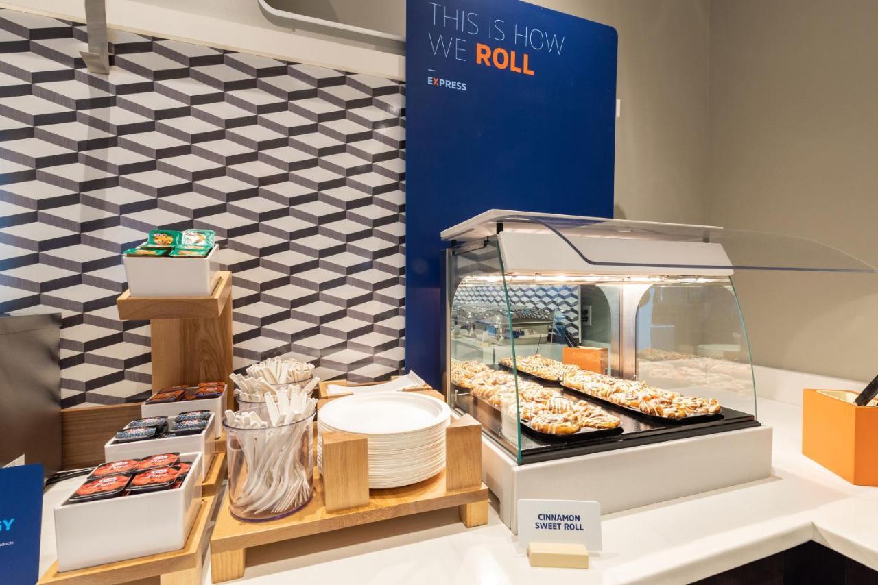 Express - Magnificent Mile By Ihg Hotel