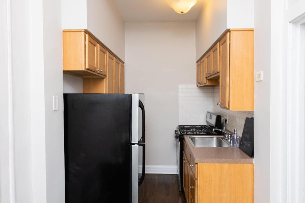Frontdesk Open Studio Apt Near Promontory Point *