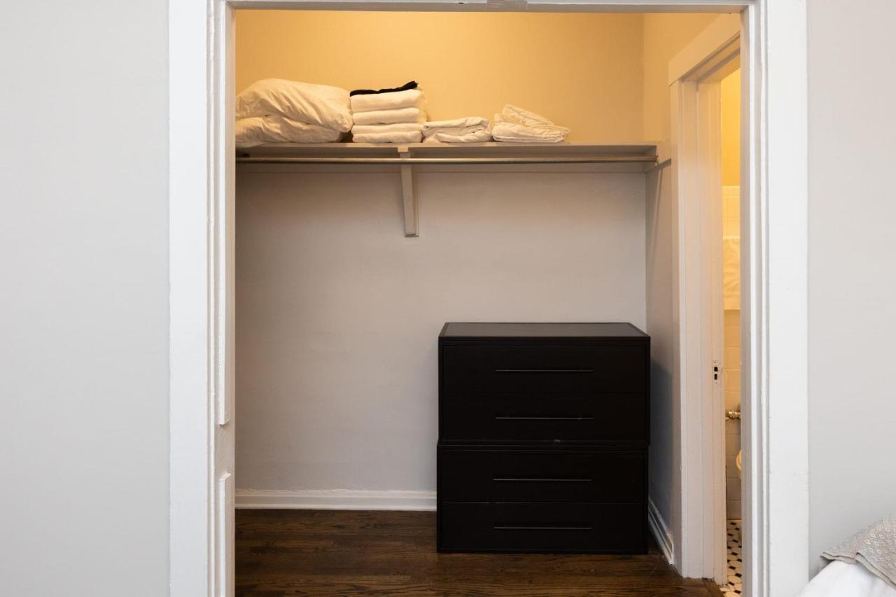 Frontdesk Open Studio Apt Near Promontory Point Apartment *