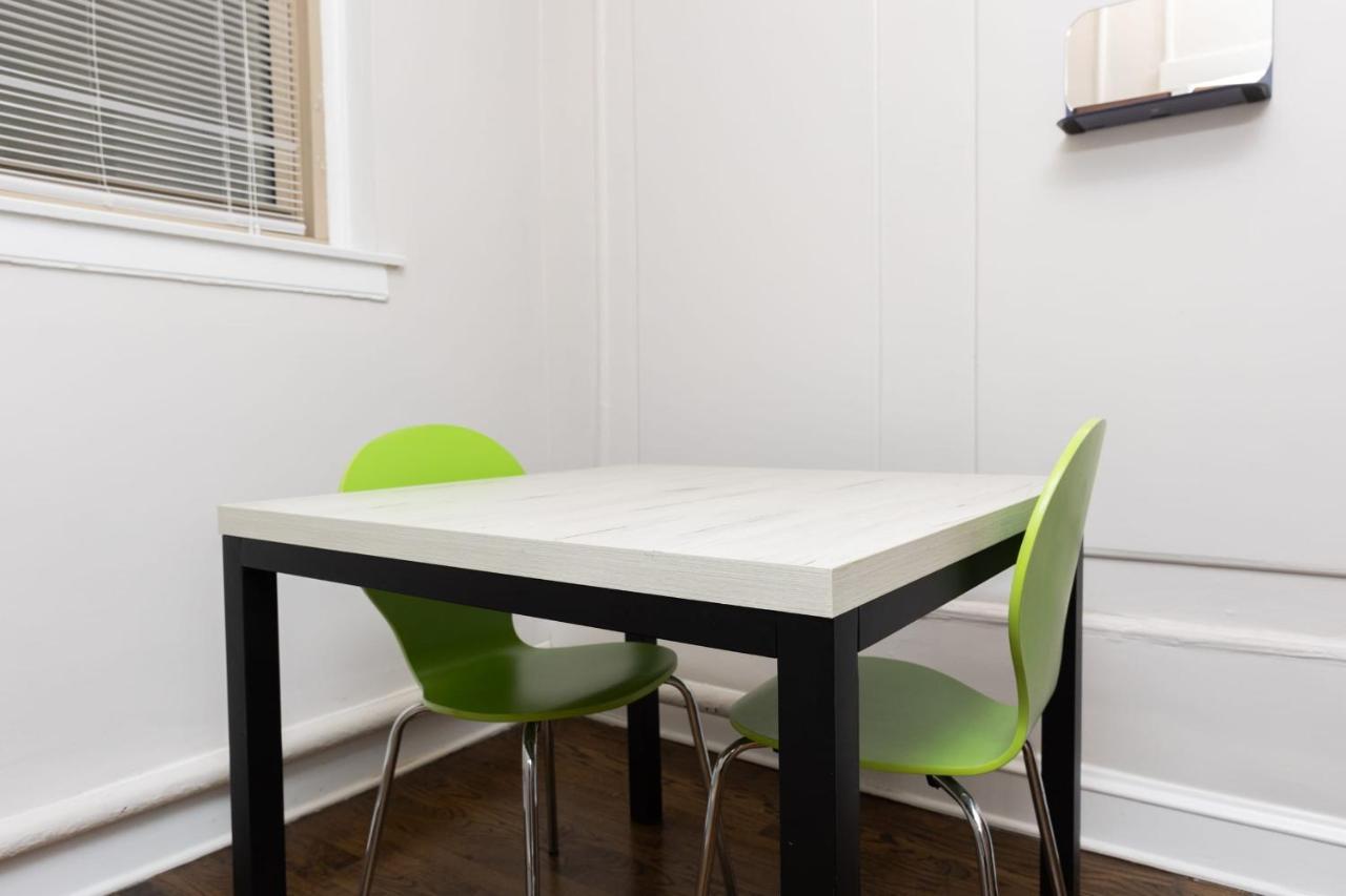 Frontdesk Open Studio Apt Near Promontory Point Apartment Chicago