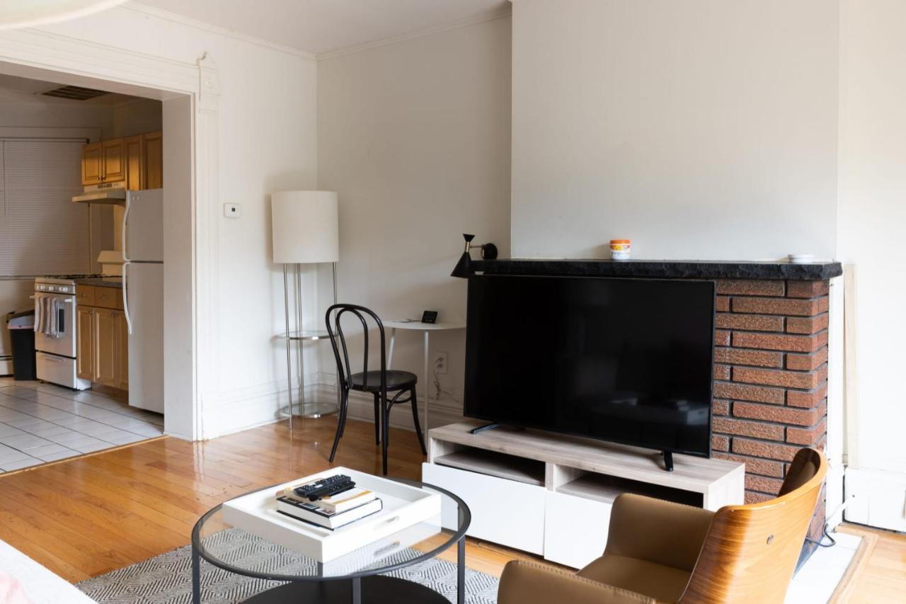 Steps To Bars, Lake, Eats With Easy Access By Zencity Chicago