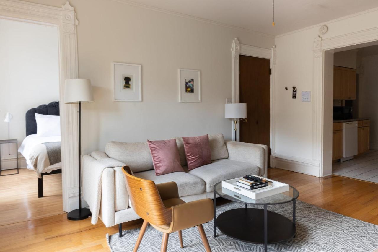 Steps To Bars, Lake, Eats With Easy Access By Zencity Apartment Chicago