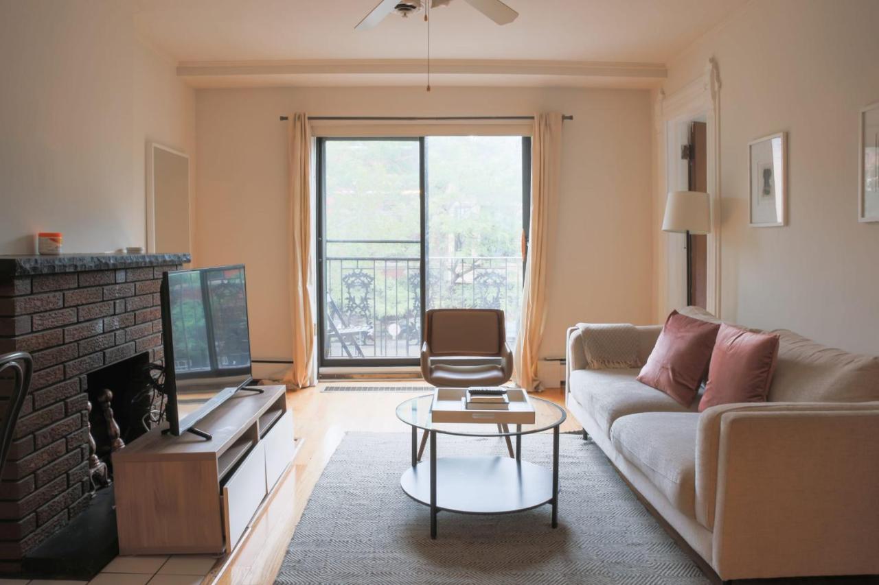 Steps To Bars, Lake, Eats With Easy Access By Zencity Apartment