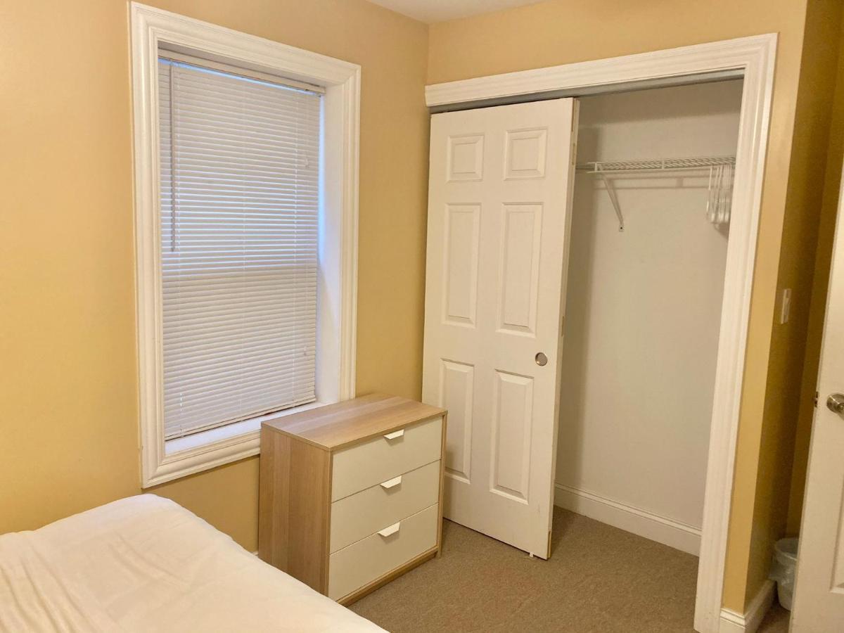 Entire Modern 2 Bedroom Apartment Chicago