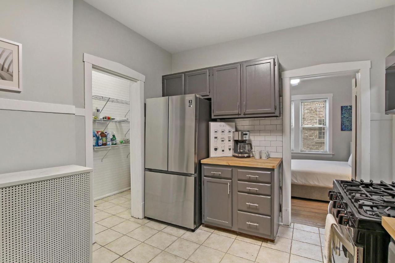 2br Beaming & Roomy Apt Close To Shops - Springfield 2
