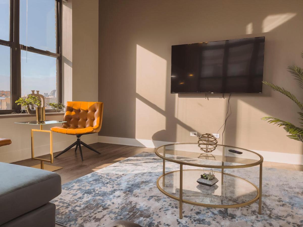 Spacious And Luxurious 3br Near Mccormick Place And Soldier Field With Optional Parking - Sleeps 10 Chicago