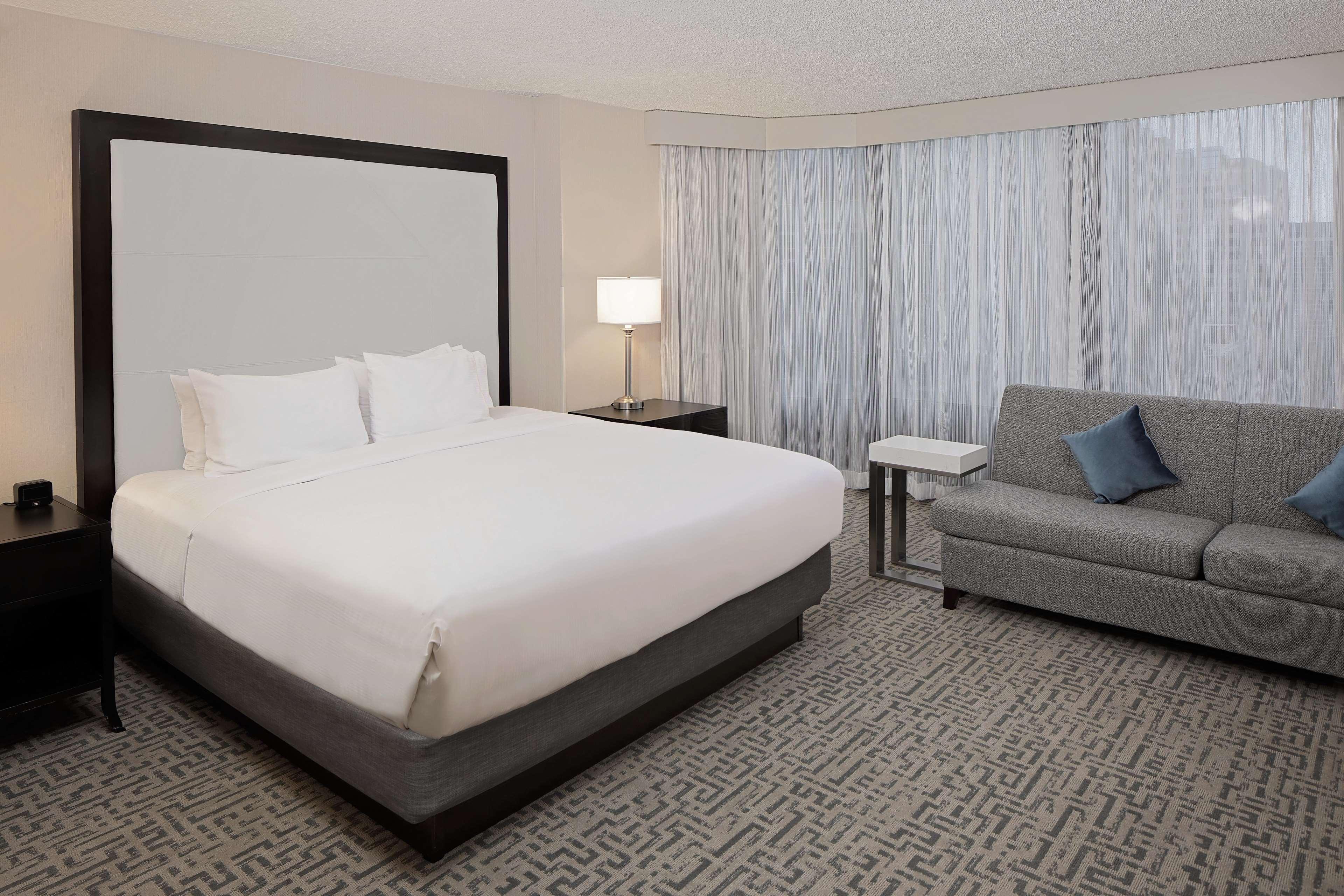 Hyatt Centric Magnificent Mile Hotel