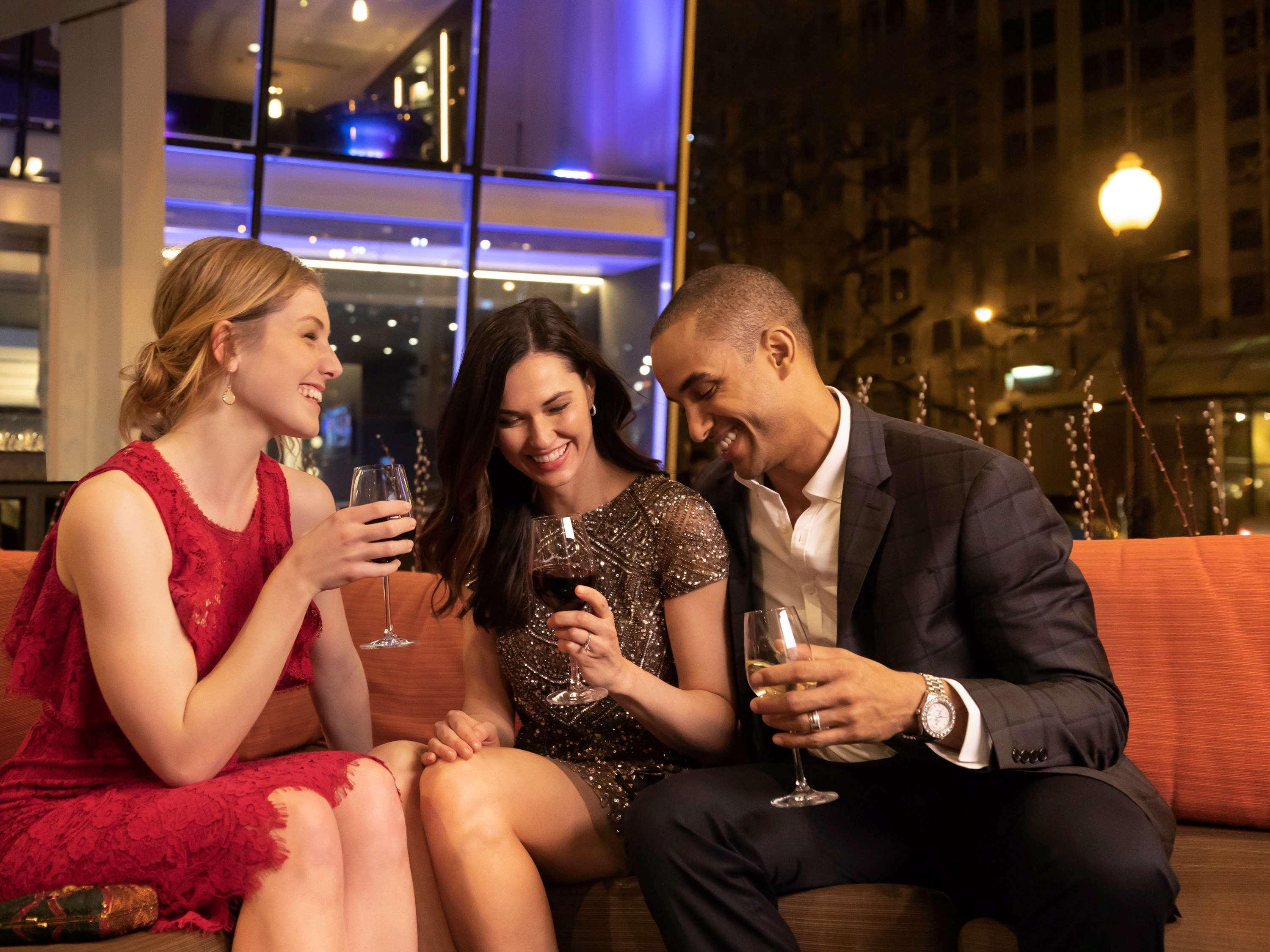 Sofitel Magnificent Mile Hotel 5*