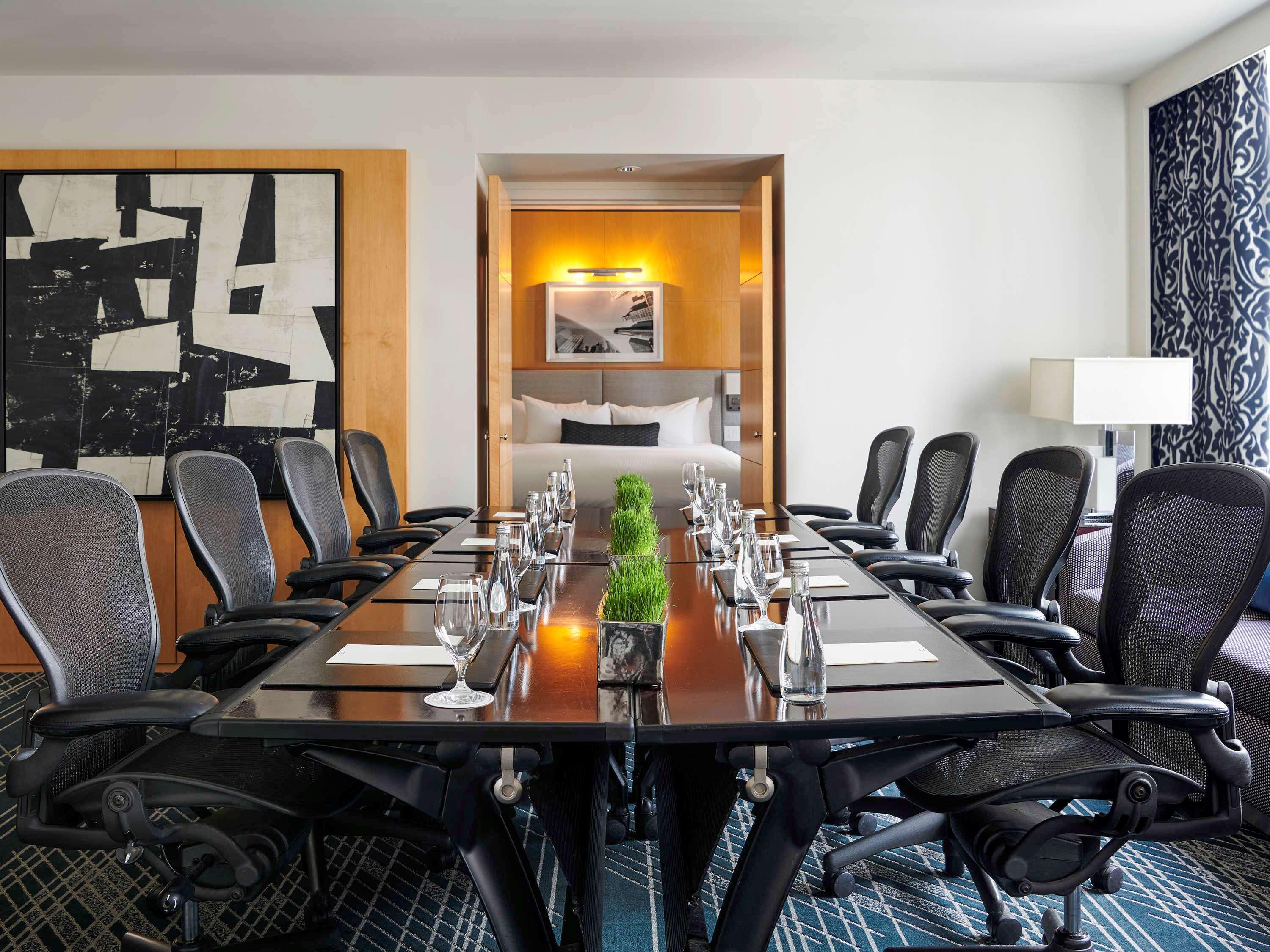 Hotel Sofitel Magnificent Mile 5*