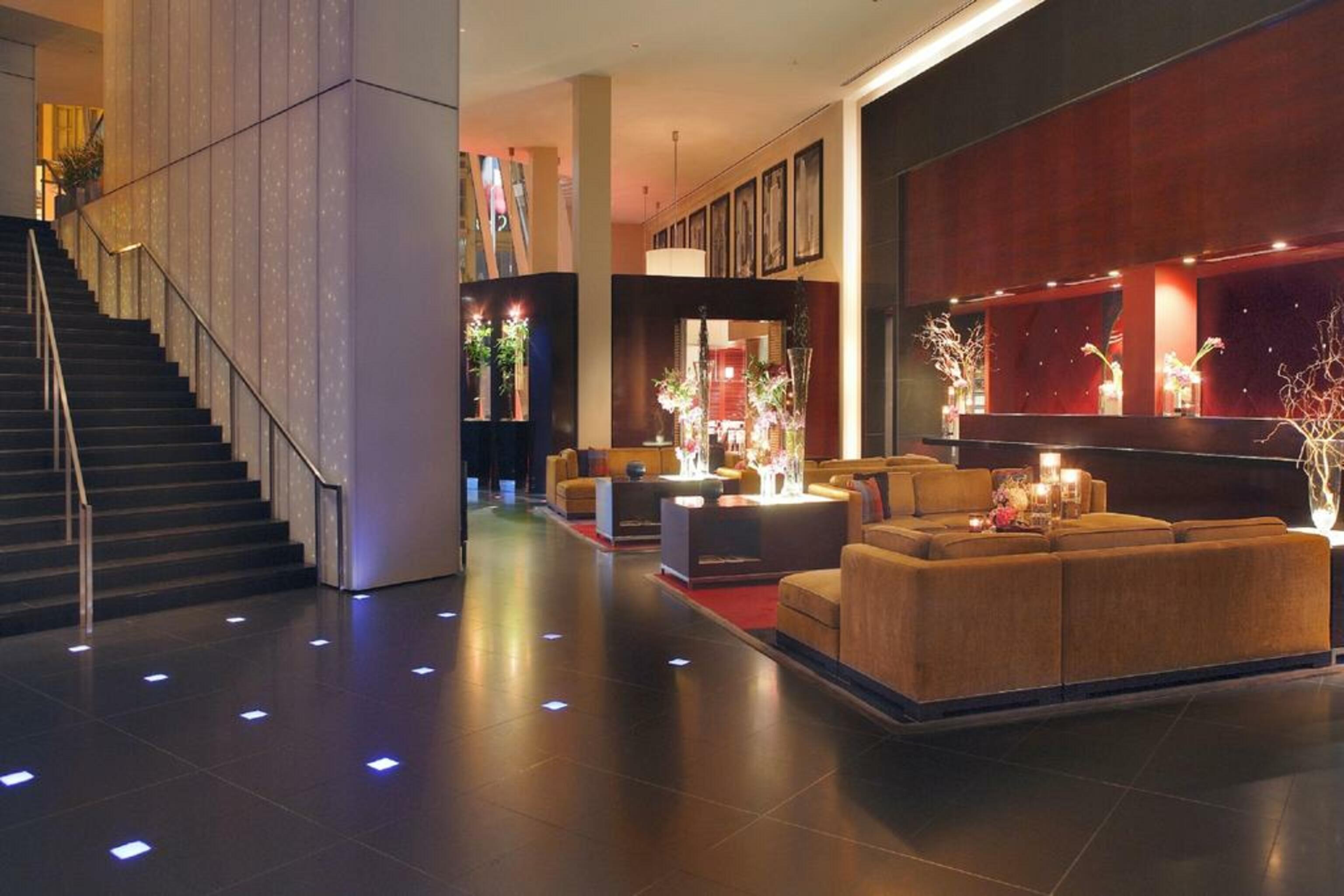 Sofitel Magnificent Mile Hotel 5*