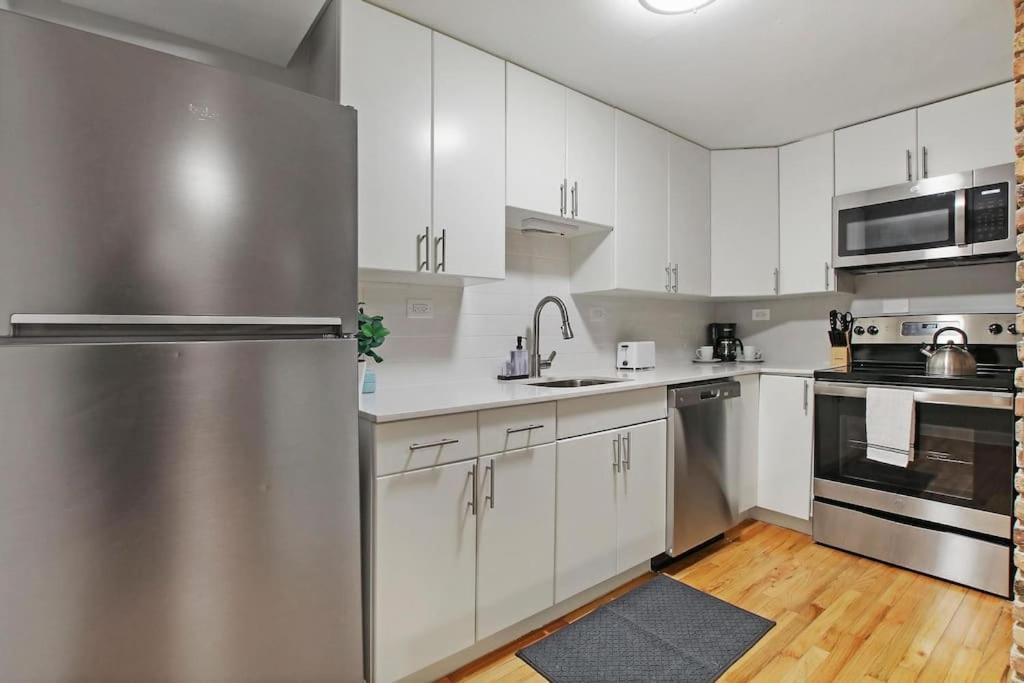 Apartment Charming 2br Apt In The Heart Of - Barry Gb *