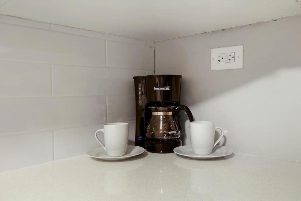 Charming 2br Apt In The Heart Of - Barry Gb Apartment *
