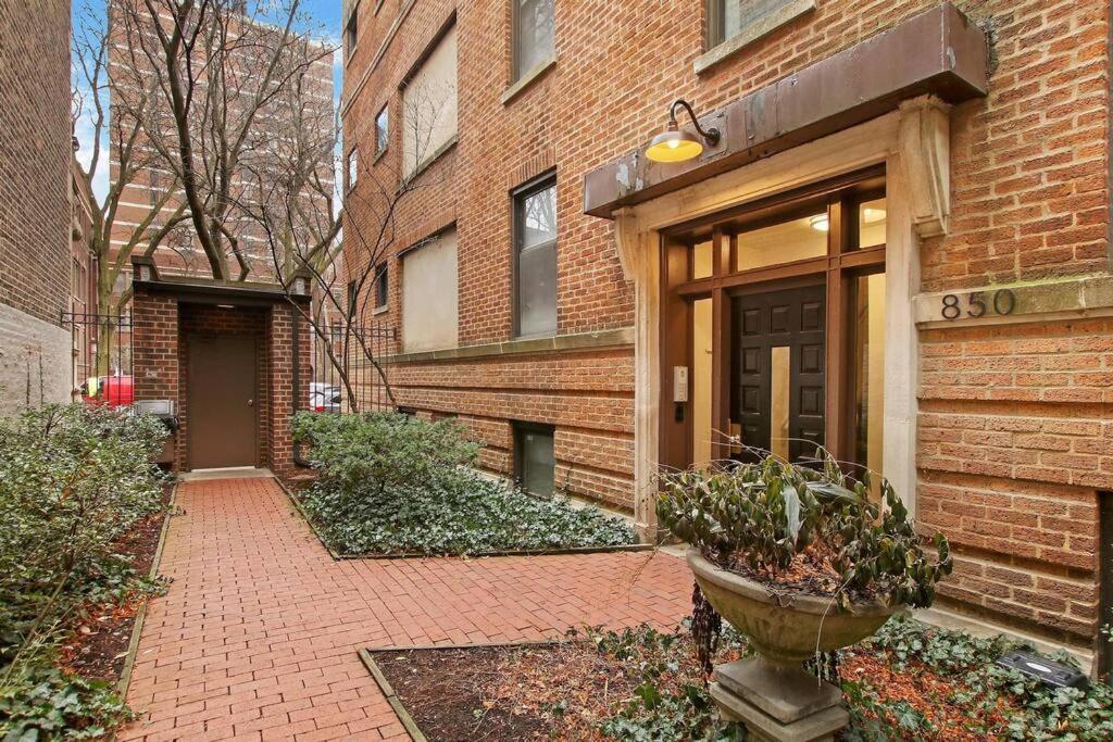 Charming 2br Apt In The Heart Of - Barry Gb * Chicago