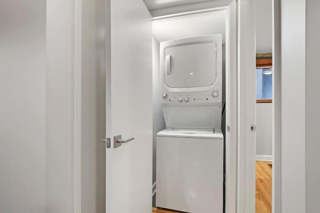 Apartment Charming 2br Apt In The Heart Of - Barry Gb *