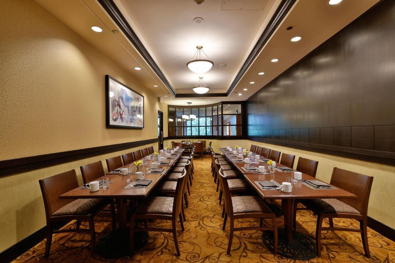 Sheraton Grand Riverwalk Hotel 4*