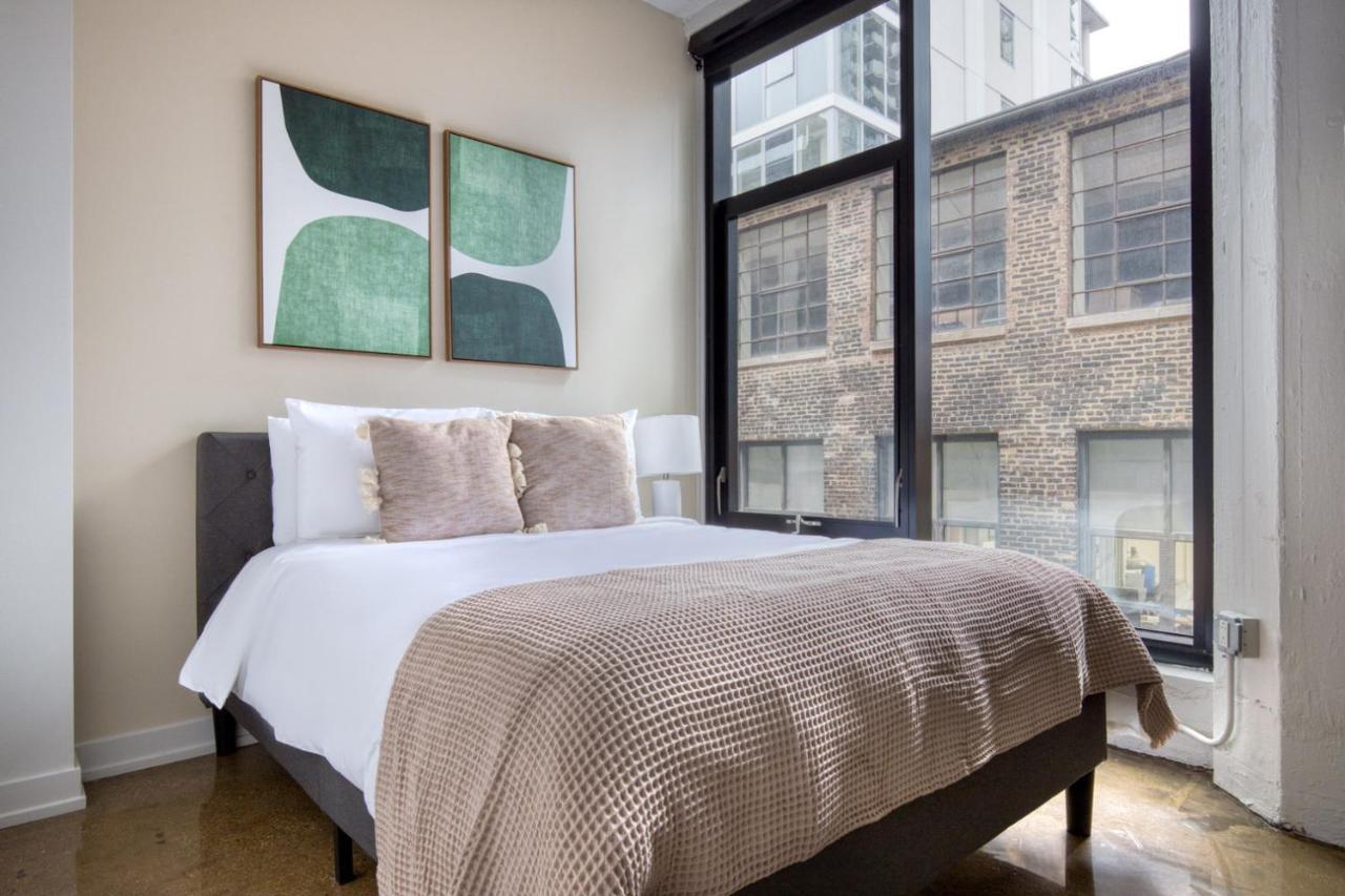 Apartamento River North 1br W Gym Lounge Roof Nr Riverwalk Chi-897 Chicago