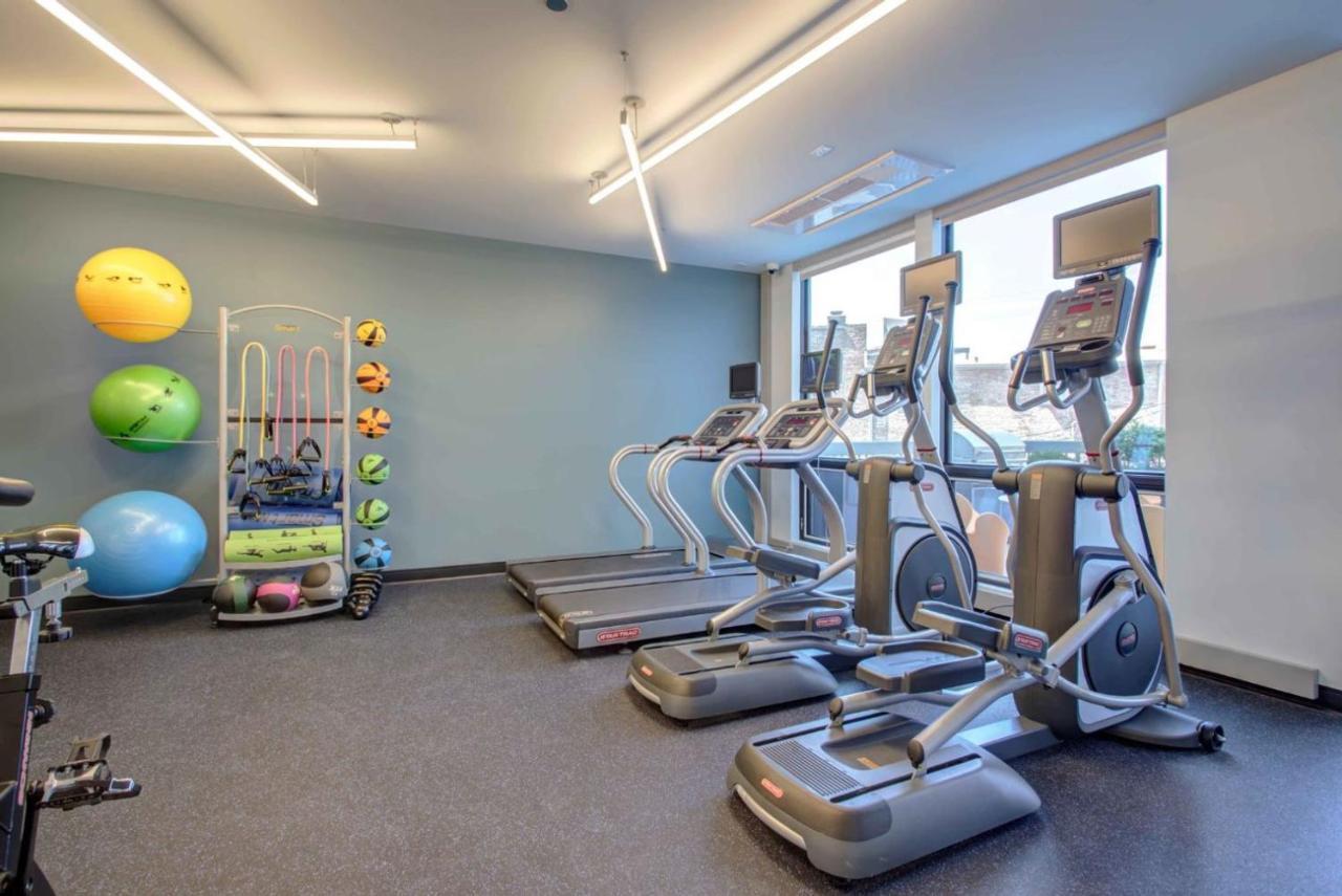 Logan Sq 1br W Roof Gym 1 Block To L Chi-479 * Chicago