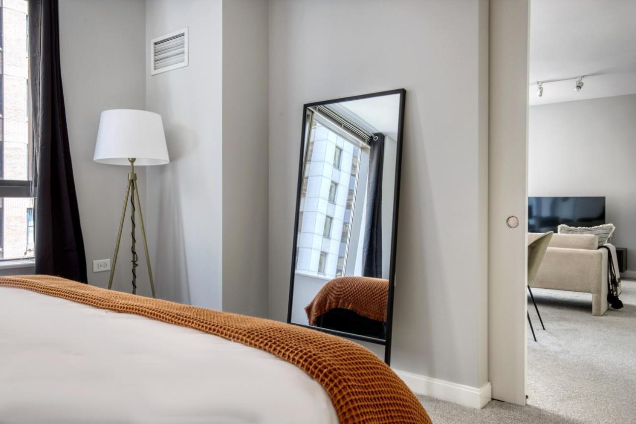 Loop W Pool Gym Lounge Nr Shops Chi-637 Apartment