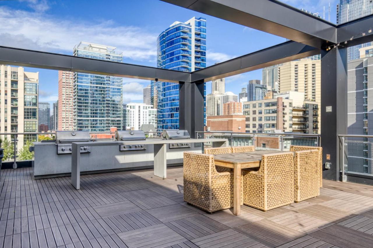 River North 1br W Gym Lounge Roof Nr Riverwalk Chi-897 *