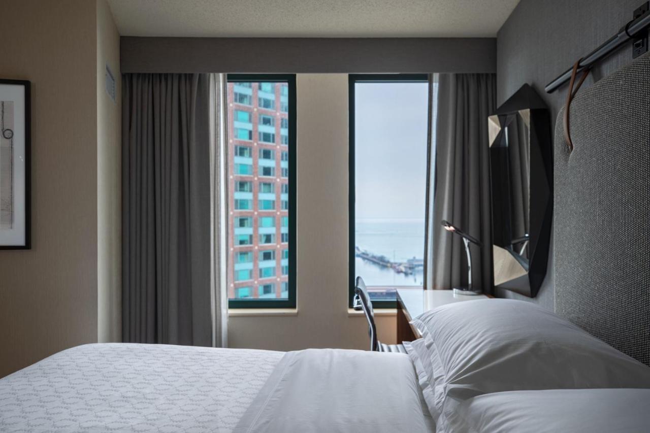 Hotel Sheraton Grand Riverwalk 4*