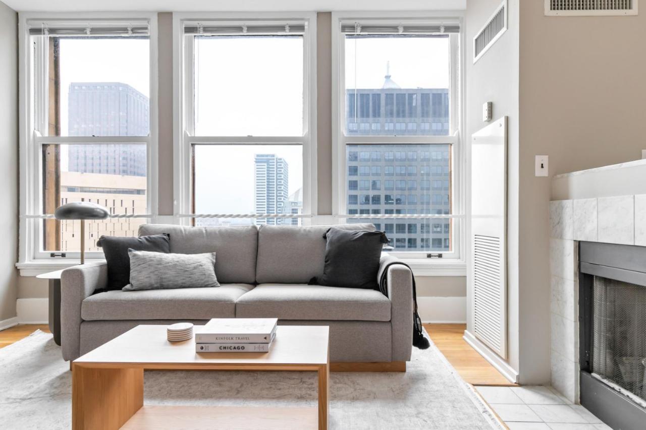 Apartment Loop 2br W Gym Doorman Same Block As L Chi-674 *