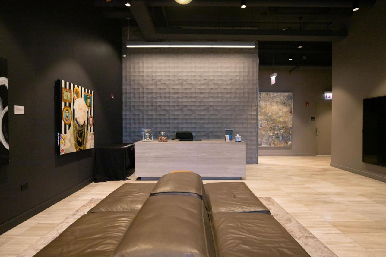 Apartment W Loop 2br W Gym Pool In Heart Of Greektown Chi-540 *