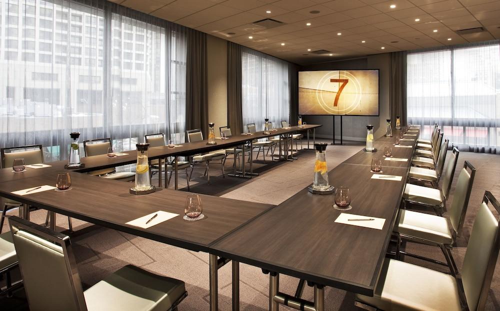 Hotel Thompson Chicago, By Hyatt Chicago