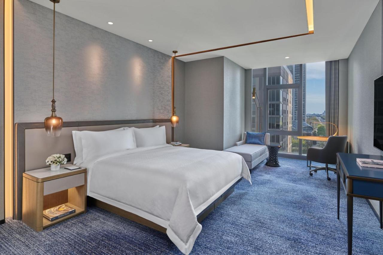 The St. Regis Chicago