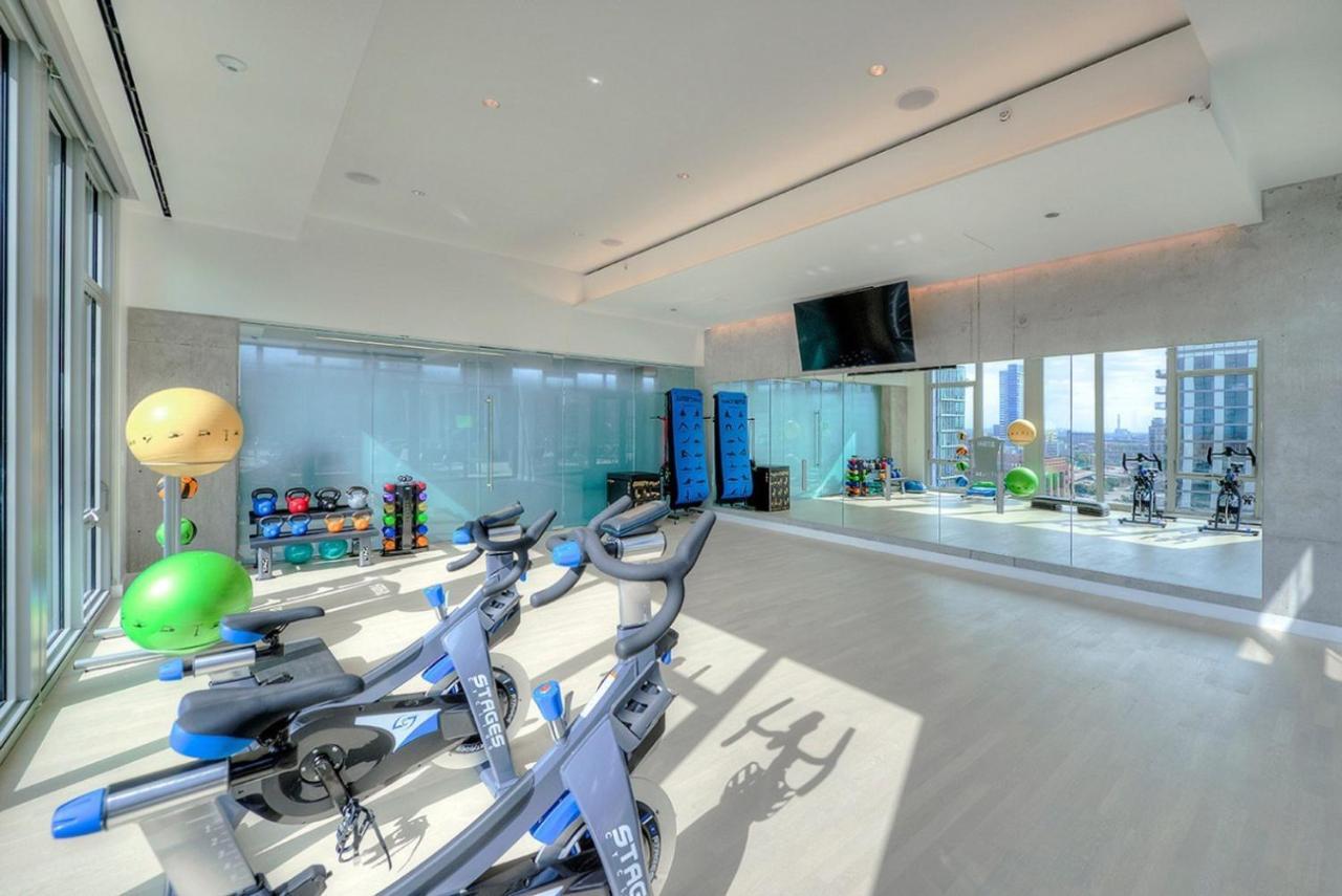 W Loop W Pool Gym Lounge Nr L Chi-747 *