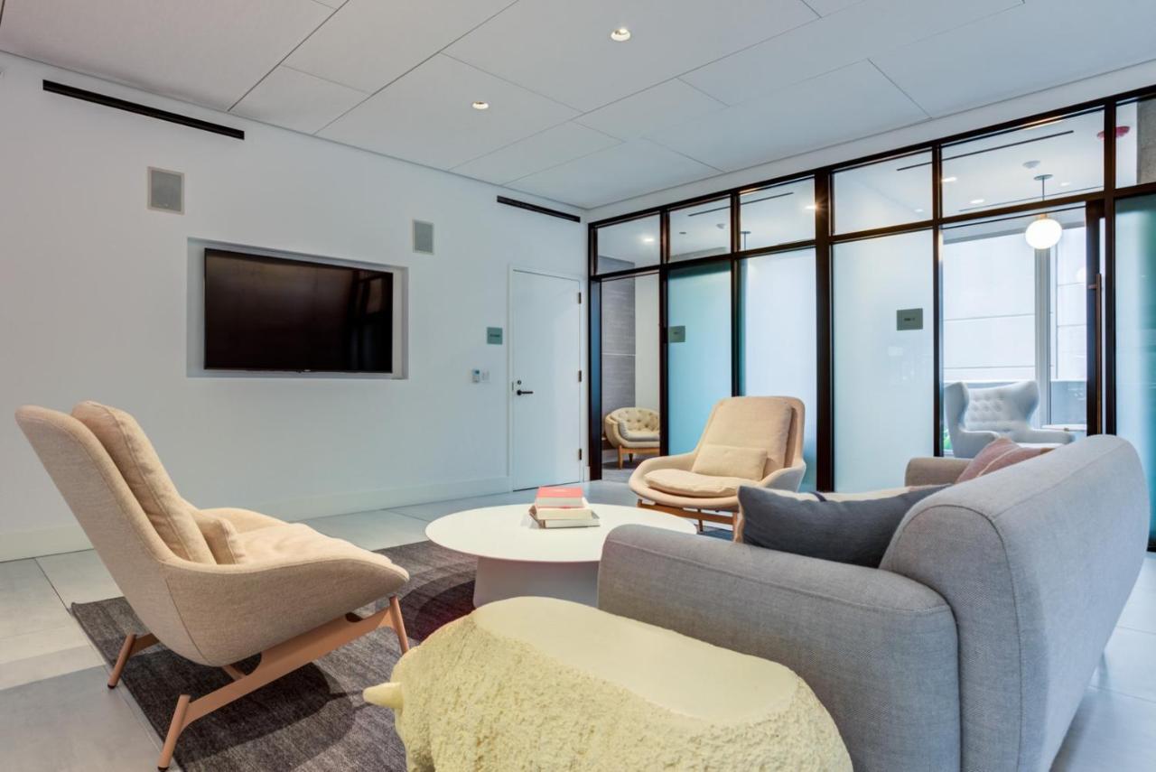 W Loop W Pool Gym Lounge Nr L Chi-747 * Chicago