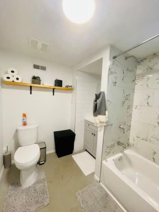 Private Garden Unit 1br/1ba Chicago