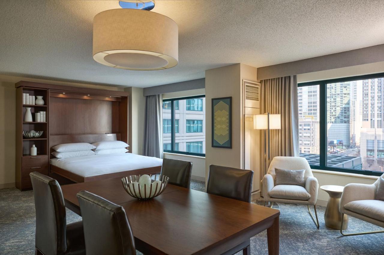 Hotel Sheraton Grand Riverwalk 4*