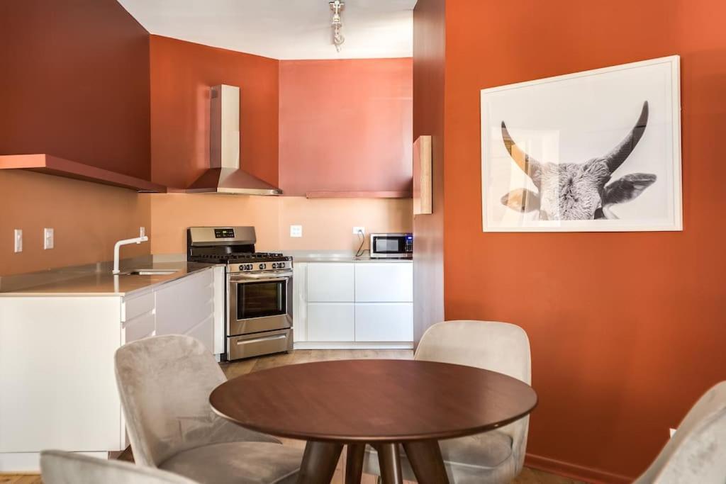 Apartamento The Orleans - Entire Building - With Rooftop Deck
