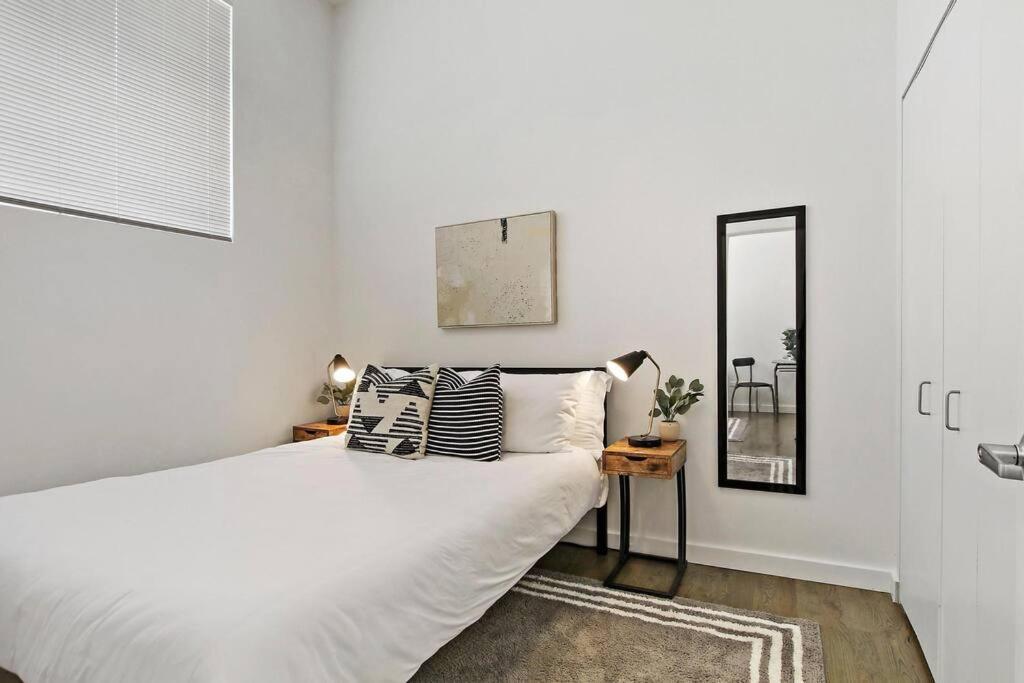 1br Adorable Apt With In-unit Laundry - 206 *